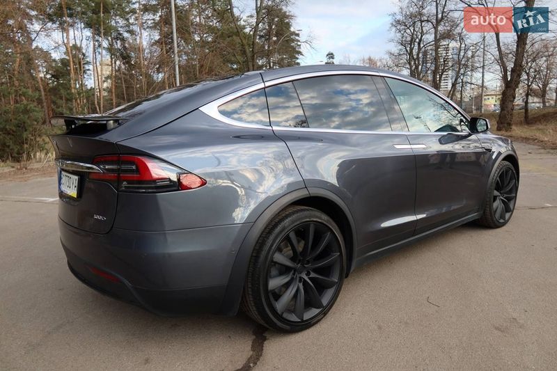 Внедорожник / Кроссовер Tesla Model X 2018 в Киеве