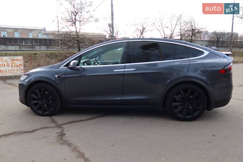 Внедорожник / Кроссовер Tesla Model X 2018 в Киеве