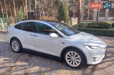 Позашляховик / Кросовер Tesla Model X 2017 в Києві