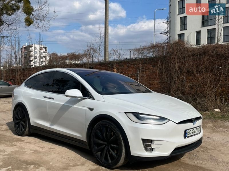 Позашляховик / Кросовер Tesla Model X 2016 в Львові фото 3 Позашляховик / Кросовер Tesla Model X 2016 в Львові
