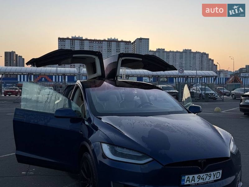Внедорожник / Кроссовер Tesla Model X 2016 в Киеве