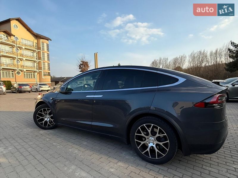 Позашляховик / Кросовер Tesla Model X 2018 в Львові фото 8 Позашляховик / Кросовер Tesla Model X 2018 в Львові