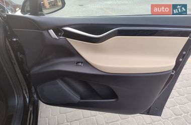 Позашляховик / Кросовер Tesla Model X 2016 в Львові фото 26 Позашляховик / Кросовер Tesla Model X 2016 в Львові