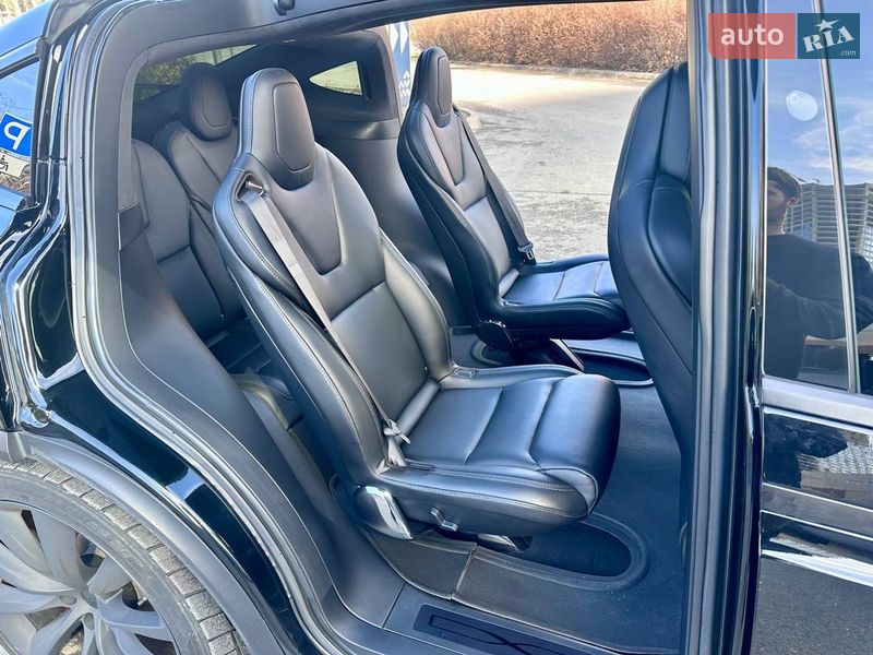 Внедорожник / Кроссовер Tesla Model X 2019 в Днепре фото 19 Внедорожник / Кроссовер Tesla Model X 2019 в Днепре
