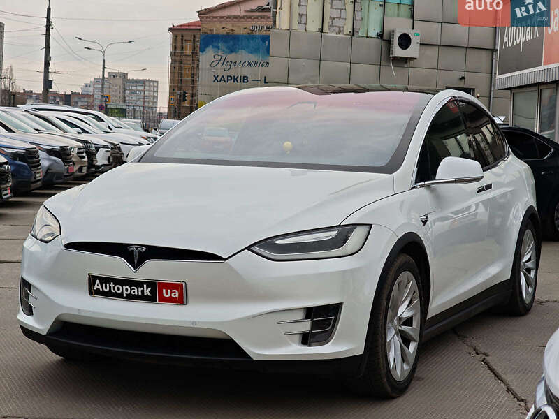 Tesla Model X 2016