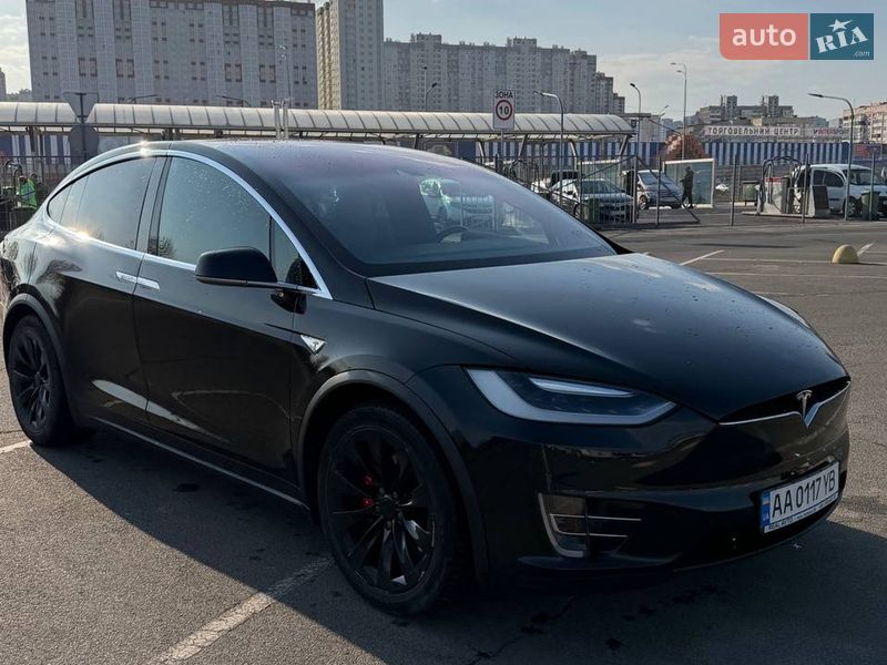 Внедорожник / Кроссовер Tesla Model X 2016 в Киеве