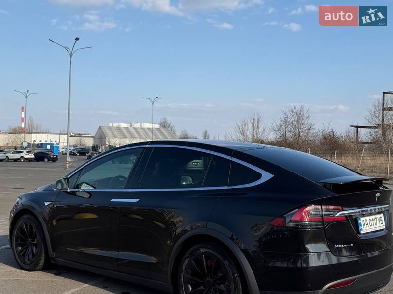 Внедорожник / Кроссовер Tesla Model X 2016 в Киеве