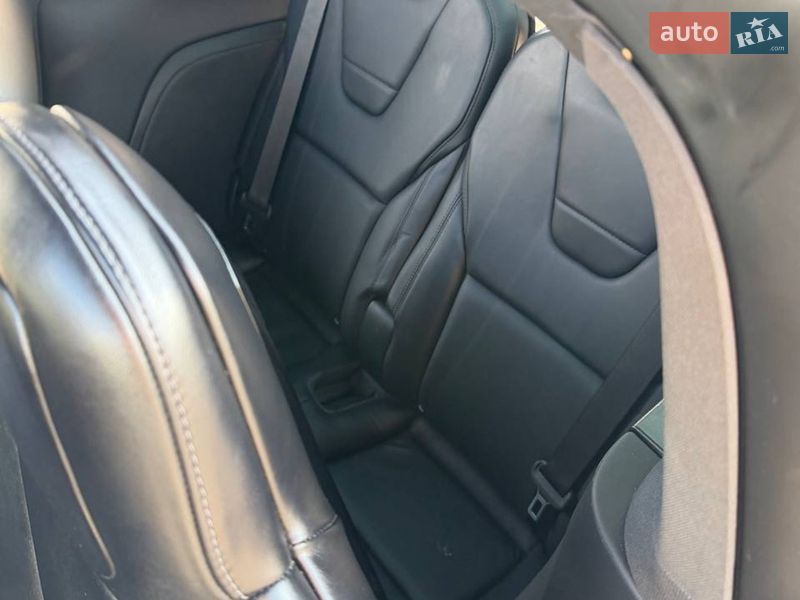 Внедорожник / Кроссовер Tesla Model X 2016 в Киеве