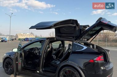 Позашляховик / Кросовер Tesla Model X 2016 в Києві