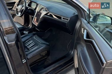 Позашляховик / Кросовер Tesla Model X 2016 в Києві