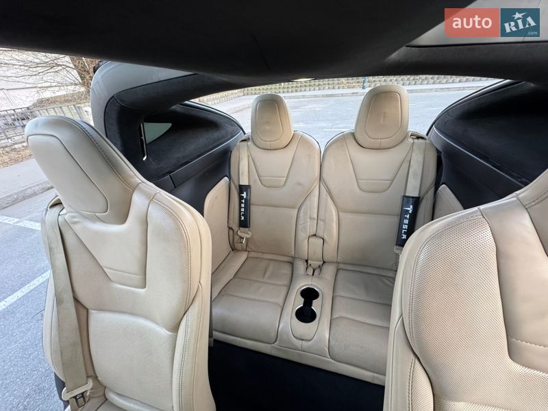 Позашляховик / Кросовер Tesla Model X 2016 в Києві