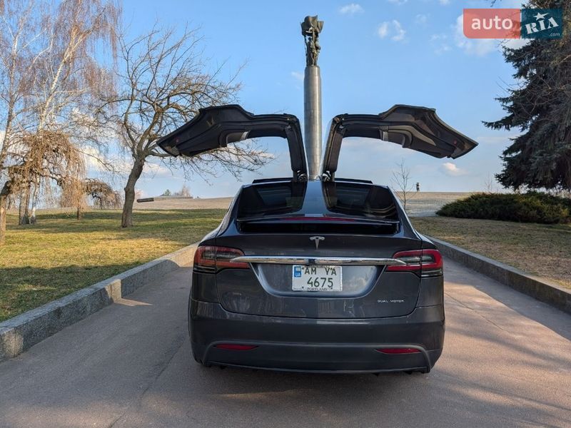 Позашляховик / Кросовер Tesla Model X 2020 в Києві