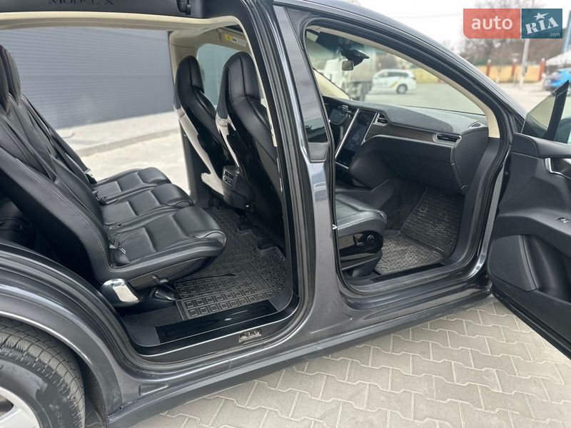 Внедорожник / Кроссовер Tesla Model X 2016 в Белой Церкви