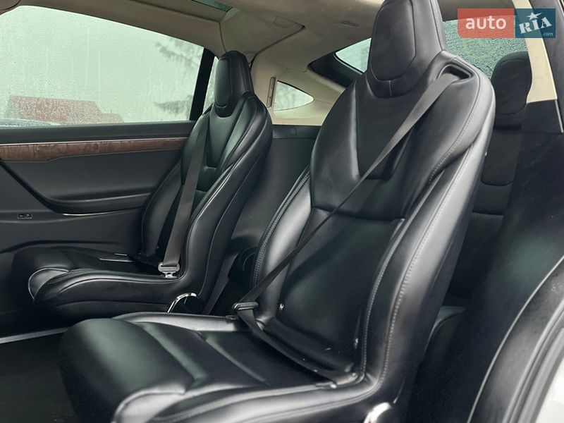 Внедорожник / Кроссовер Tesla Model X 2017 в Коломые
