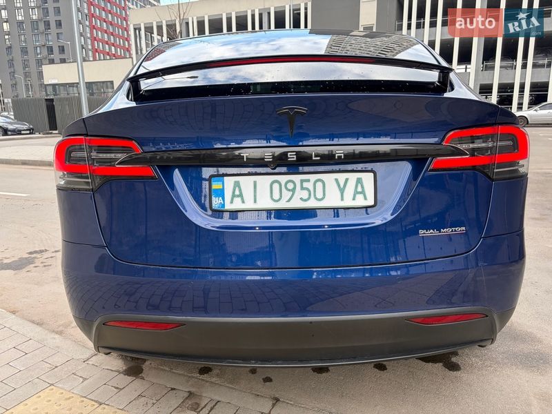Внедорожник / Кроссовер Tesla Model X 2019 в Киеве