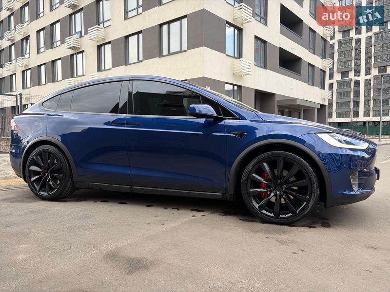 Внедорожник / Кроссовер Tesla Model X 2019 в Киеве