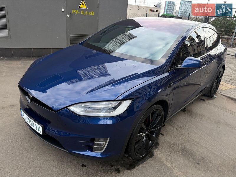 Внедорожник / Кроссовер Tesla Model X 2019 в Киеве