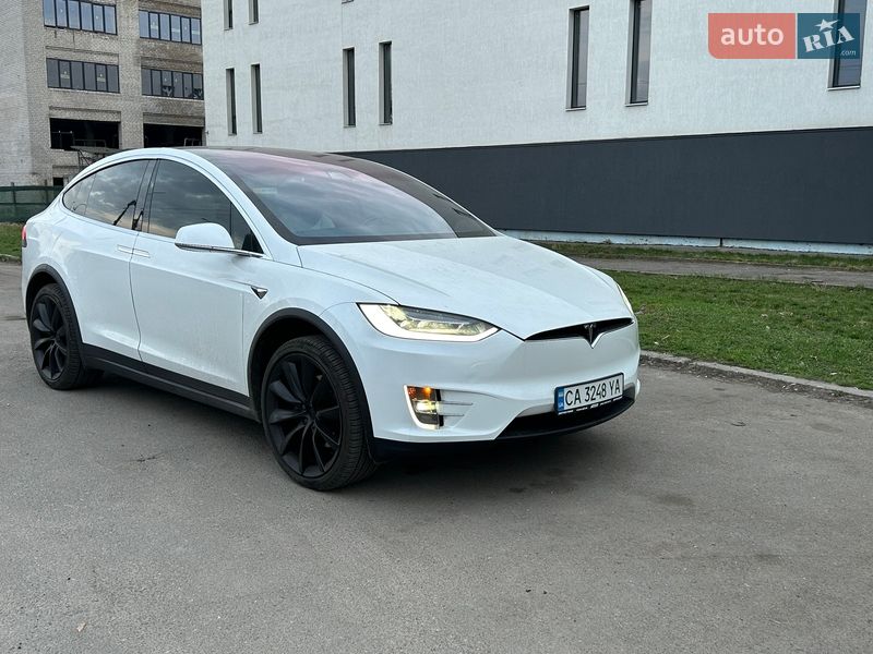 Позашляховик / Кросовер Tesla Model X 2017 в Черкасах фото 25 Позашляховик / Кросовер Tesla Model X 2017 в Черкасах