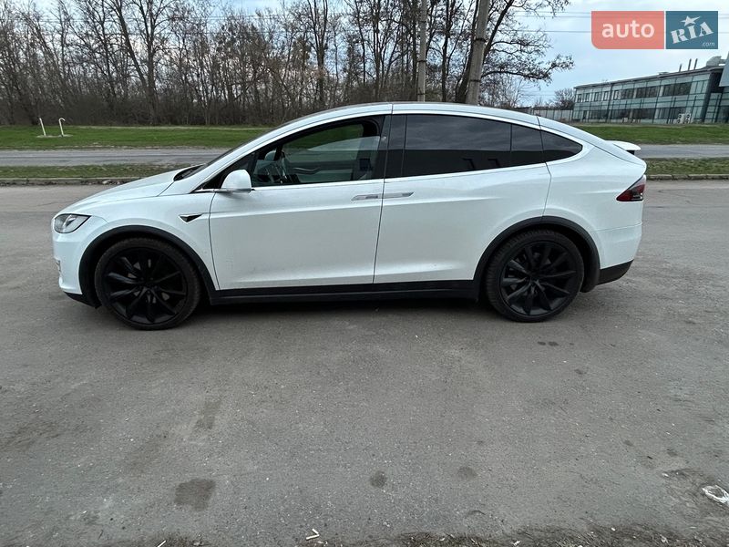 Позашляховик / Кросовер Tesla Model X 2017 в Черкасах фото 30 Позашляховик / Кросовер Tesla Model X 2017 в Черкасах