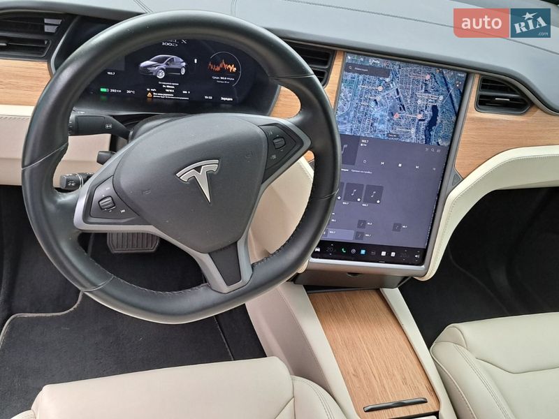 Позашляховик / Кросовер Tesla Model X 2018 в Костопілі