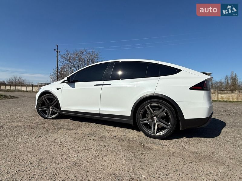 Позашляховик / Кросовер Tesla Model X 2022 в Одесі фото 3 Позашляховик / Кросовер Tesla Model X 2022 в Одесі