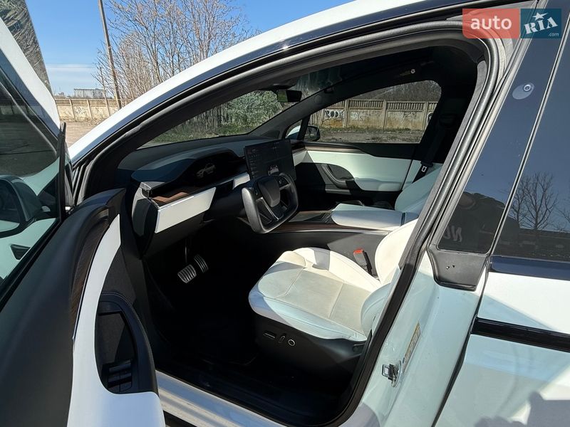 Позашляховик / Кросовер Tesla Model X 2022 в Одесі фото 5 Позашляховик / Кросовер Tesla Model X 2022 в Одесі