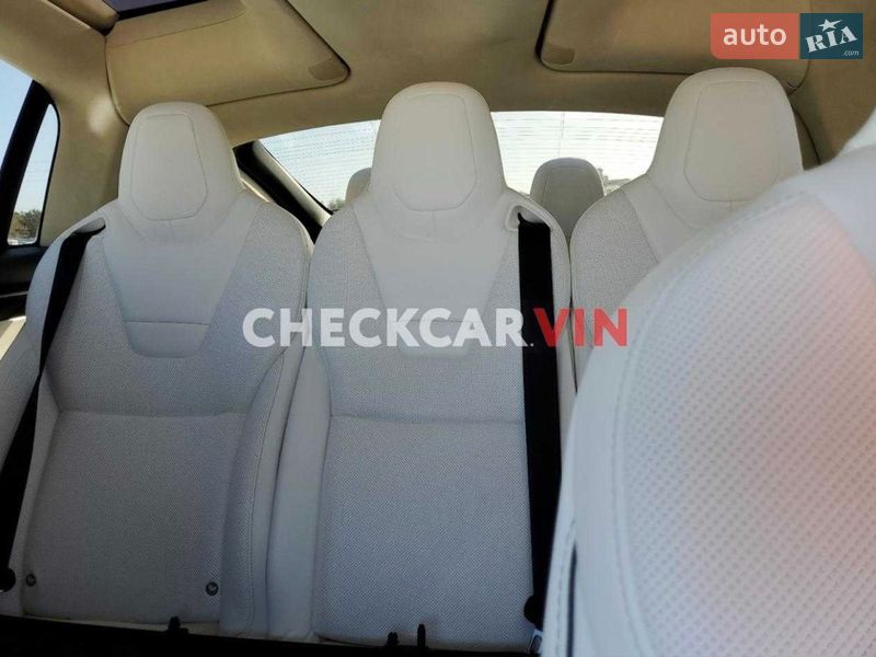 Позашляховик / Кросовер Tesla Model X 2016 в Рівному фото 4 Позашляховик / Кросовер Tesla Model X 2016 в Рівному