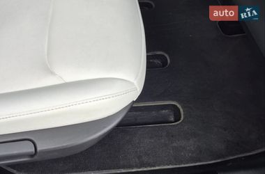 Позашляховик / Кросовер Tesla Model X 2017 в Дніпрі