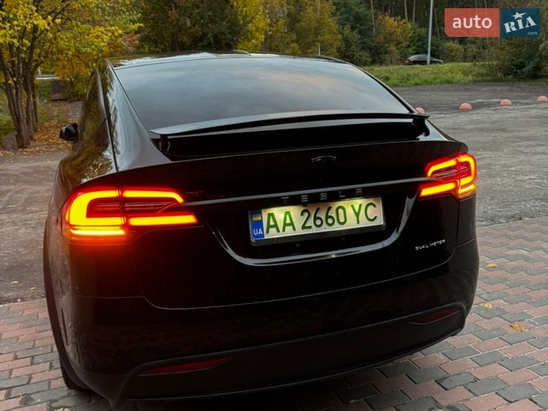 Внедорожник / Кроссовер Tesla Model X 2020 в Киеве