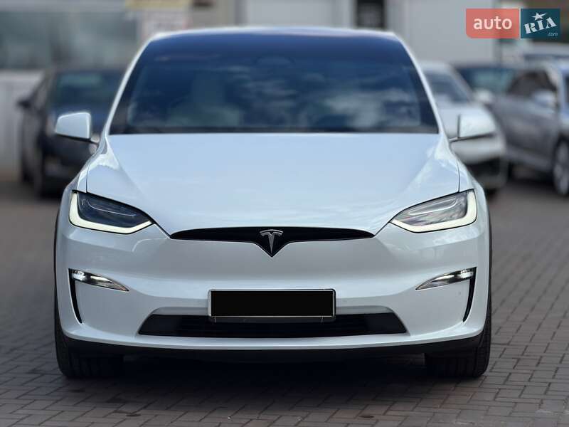 Tesla Model X 2022