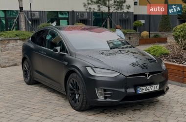 Позашляховик / Кросовер Tesla Model X 2016 в Києві