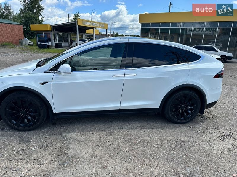 Позашляховик / Кросовер Tesla Model X 2019 в Києві