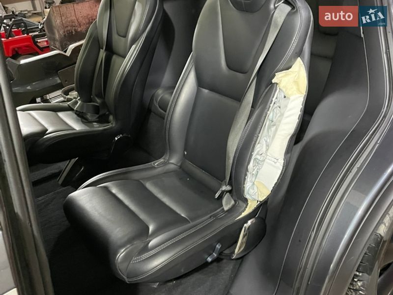 Позашляховик / Кросовер Tesla Model X 2018 в Бродах