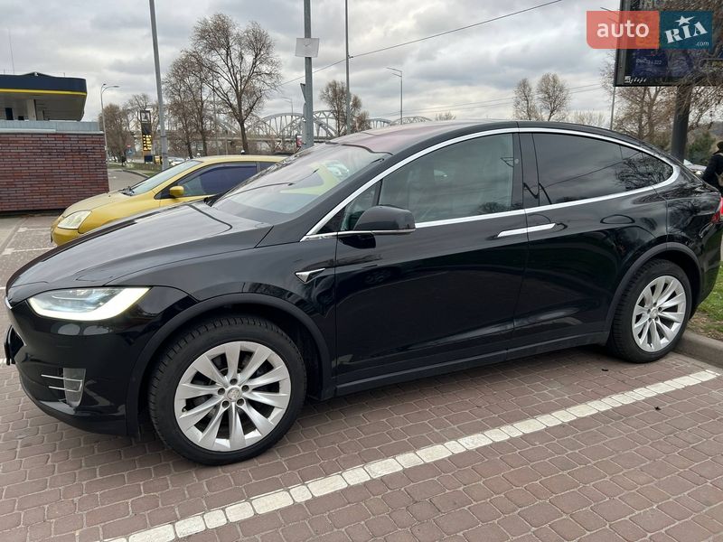 Позашляховик / Кросовер Tesla Model X 2018 в Києві фото 6 Позашляховик / Кросовер Tesla Model X 2018 в Києві