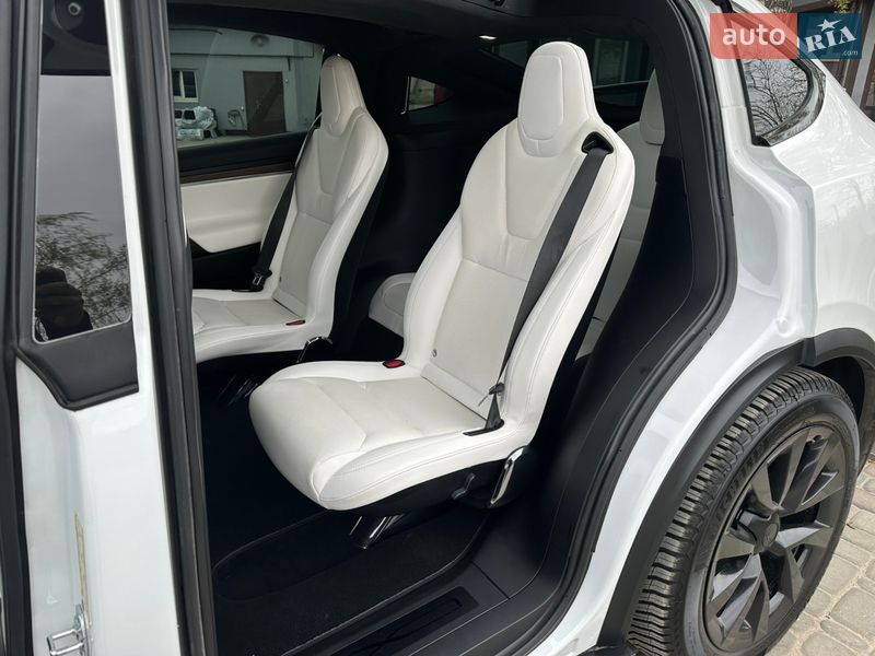 Позашляховик / Кросовер Tesla Model X 2023 в Кропивницькому