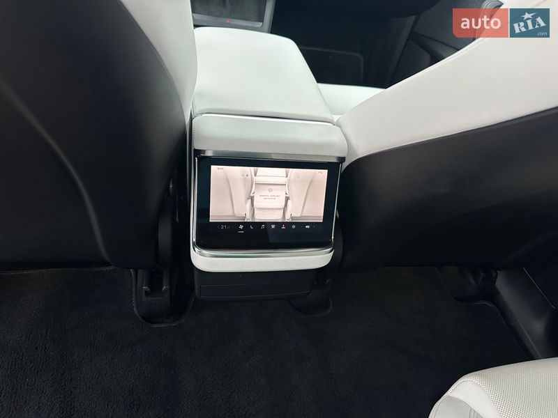 Позашляховик / Кросовер Tesla Model X 2023 в Кропивницькому