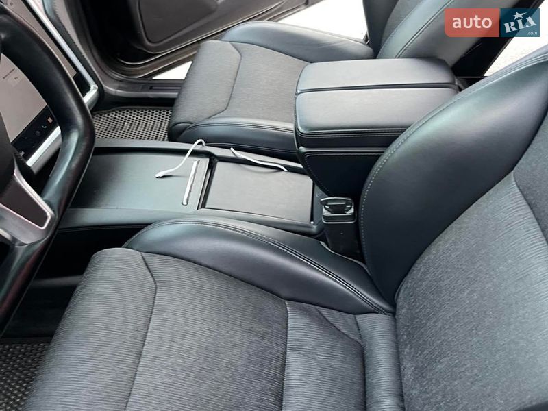 Внедорожник / Кроссовер Tesla Model X 2016 в Днепре