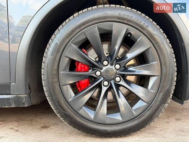 Внедорожник / Кроссовер Tesla Model X 2017 в Киеве