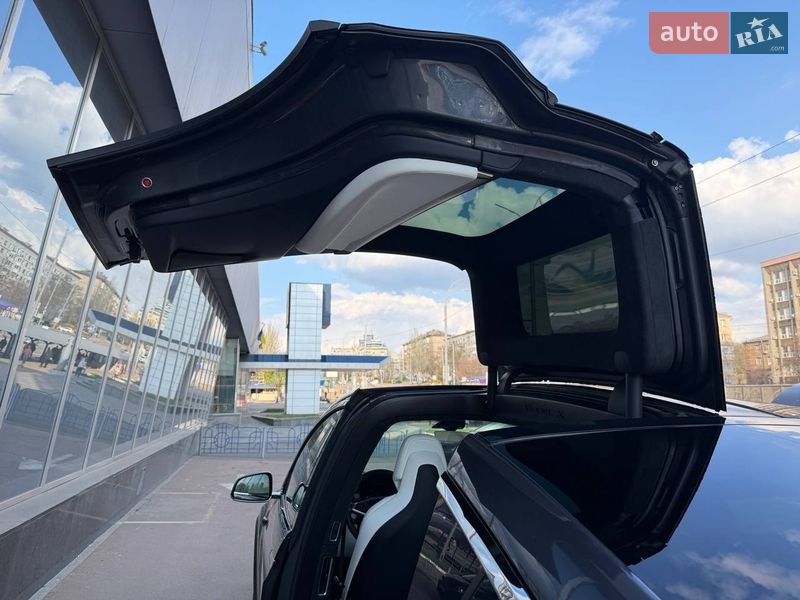 Внедорожник / Кроссовер Tesla Model X 2017 в Киеве