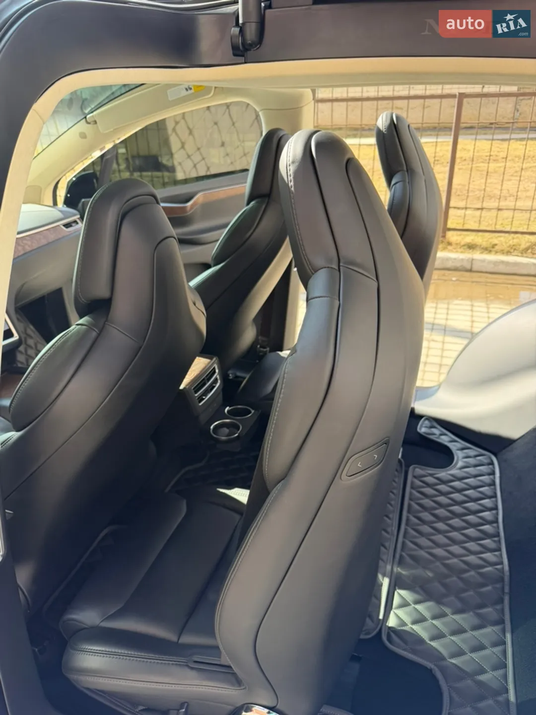 2017 Tesla Model X - мініатюра 61