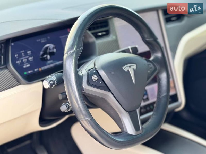 Позашляховик / Кросовер Tesla Model X 2018 в Дніпрі