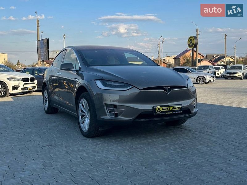 Tesla Model X 2016