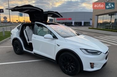 Позашляховик / Кросовер Tesla Model X 2016 в Києві