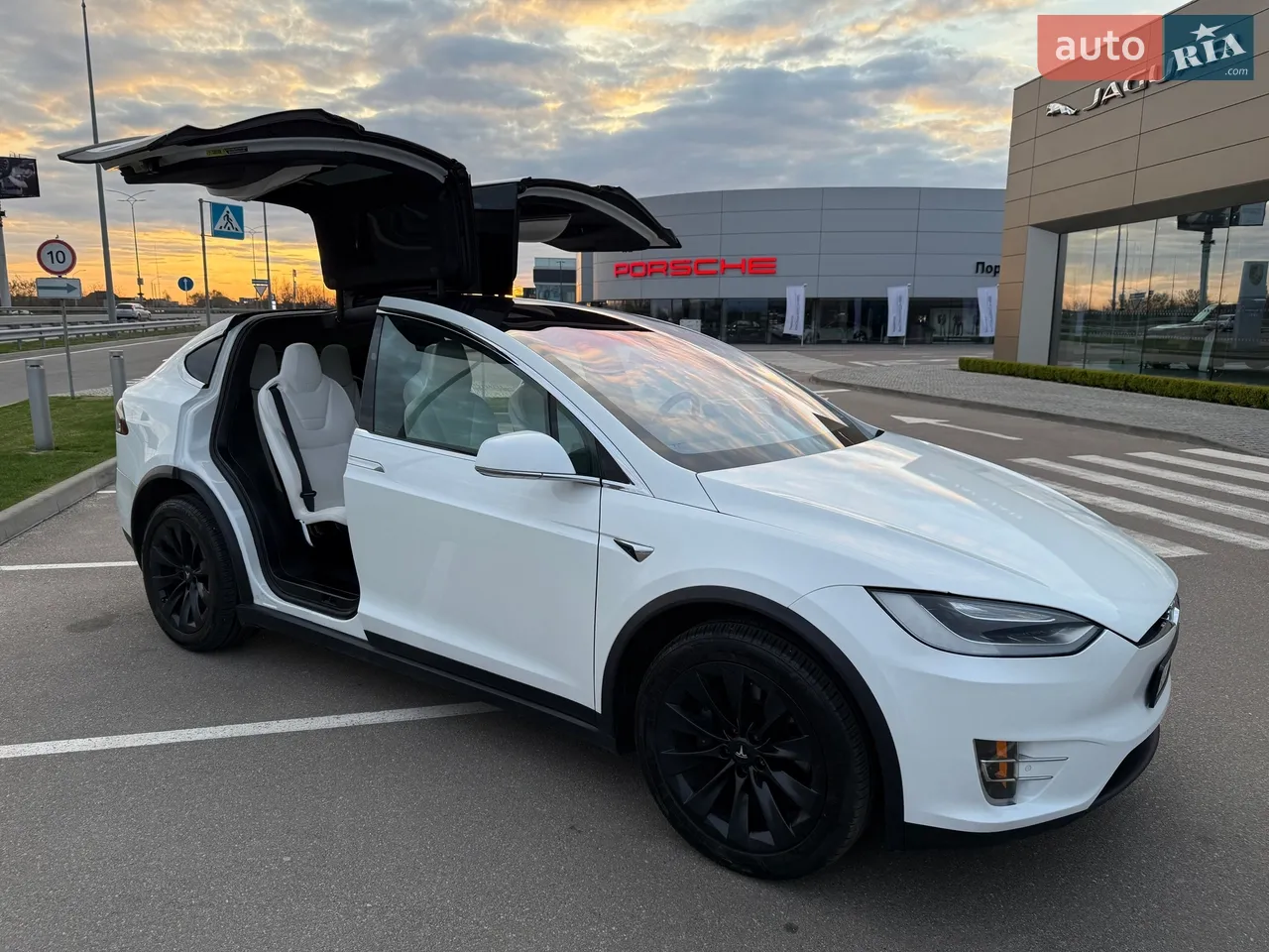 2016 Tesla Model X - мініатюра 19