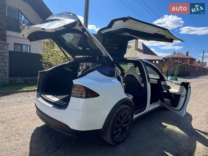 Внедорожник / Кроссовер Tesla Model X 2024 в Киеве