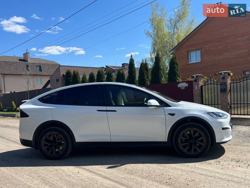Внедорожник / Кроссовер Tesla Model X 2024 в Киеве