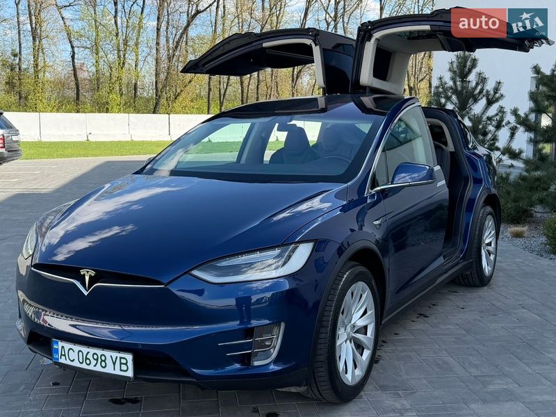 Tesla Model X 2017