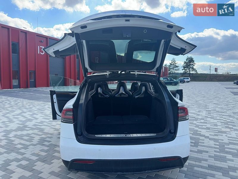 Позашляховик / Кросовер Tesla Model X 2017 в Львові фото 19 Позашляховик / Кросовер Tesla Model X 2017 в Львові