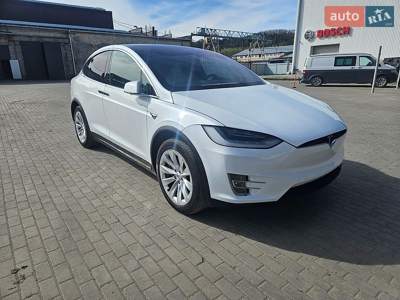 Позашляховик / Кросовер Tesla Model X 2020 в Львові