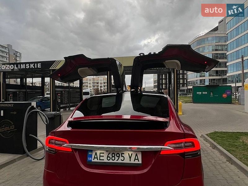 Внедорожник / Кроссовер Tesla Model X 2019 в Львове